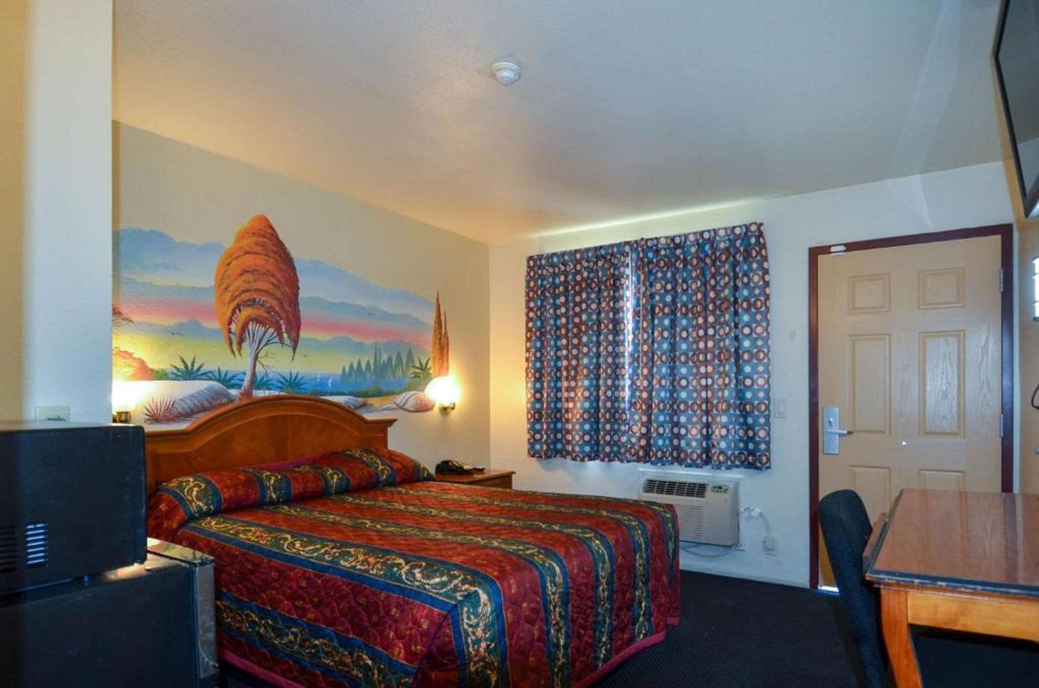 Beyond Stay Hotel Victorville Downtown Exterior photo